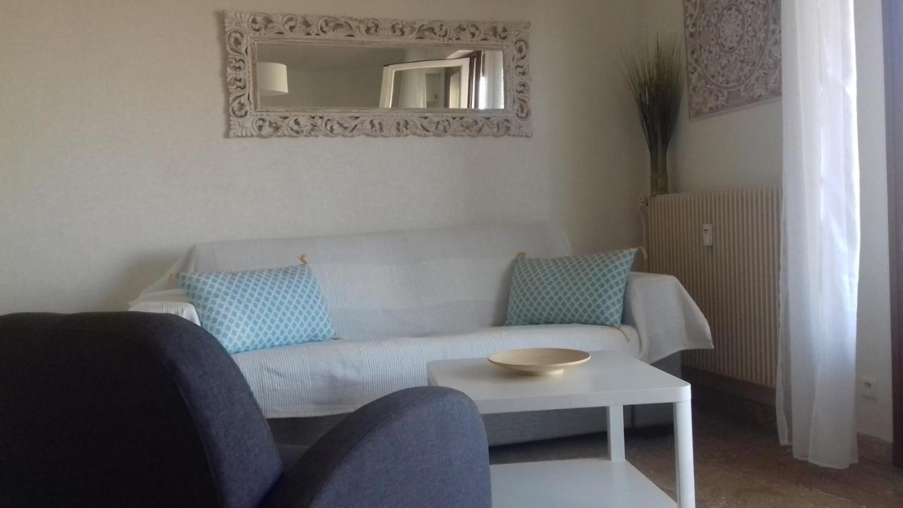 Résidence l'Emilia Hyères Extérieur photo