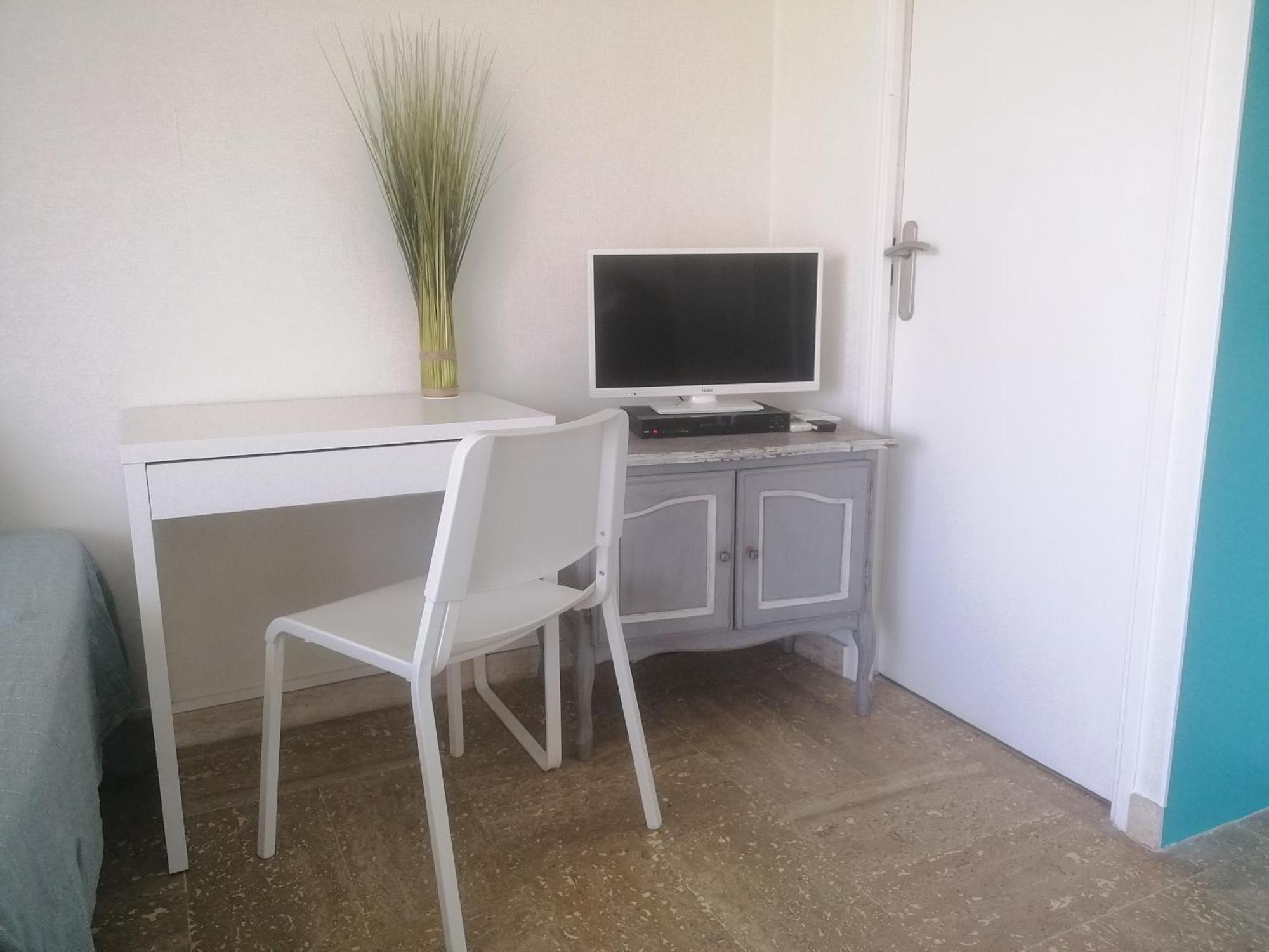 Résidence l'Emilia Hyères Extérieur photo